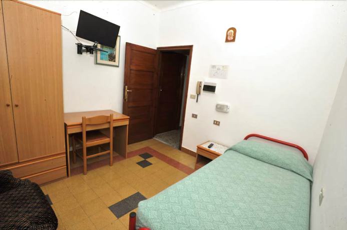 Imagen de la habitación del Hotel Conca D\'Oro, La Santona. Foto 4