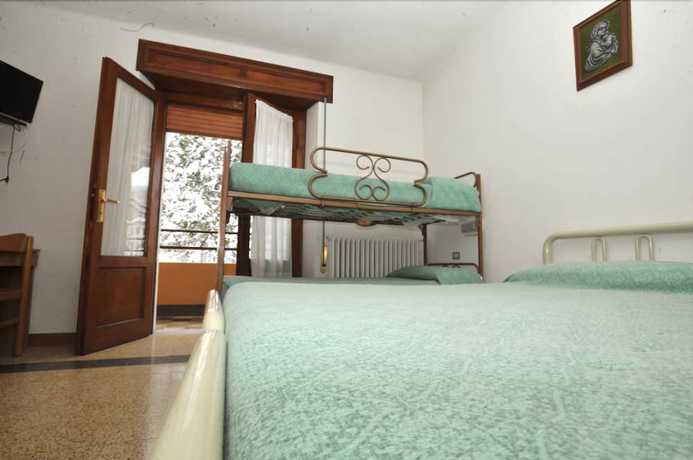 Imagen de la habitación del Hotel Conca D\'Oro, La Santona. Foto 19