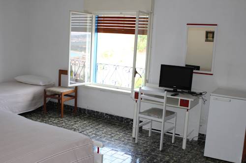 Imagen de la habitación del Hotel Conca D'oro, Staletti. Foto 4