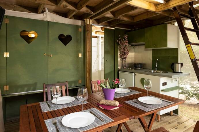 Imagen general del Hotel Conca d\'Oro Camping and Lodge. Foto 8