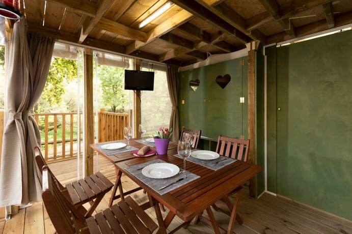 Imagen general del Hotel Conca d\'Oro Camping and Lodge. Foto 9