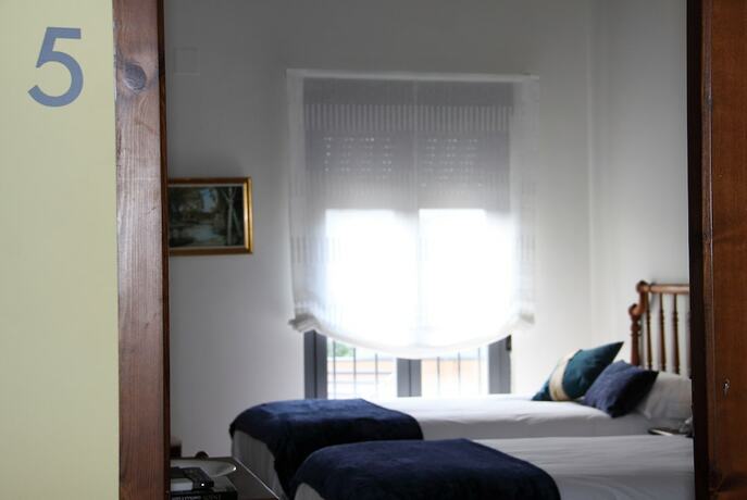 Imagen de la habitación del Hotel Concejo Hospeder&iacute;a. Foto 12