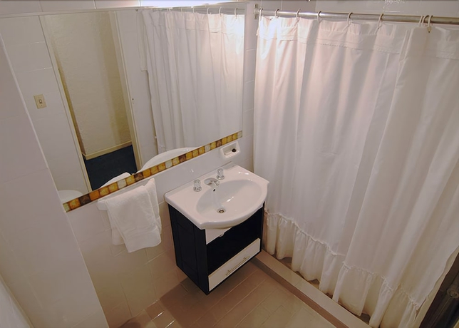 Imagen de la habitación del Hotel Concept Bariloche. Foto 13