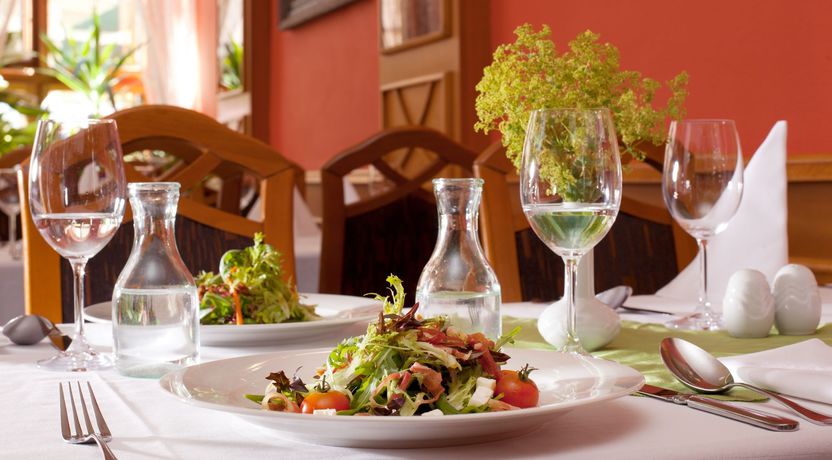 Imagen del bar/restaurante del Hotel Concertino Zlatá Husa. Foto 4