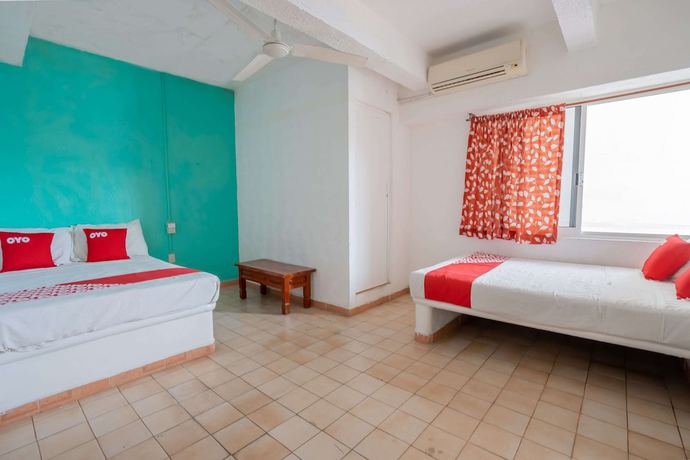 Imagen de la habitación del Hotel Conchamar. Foto 3