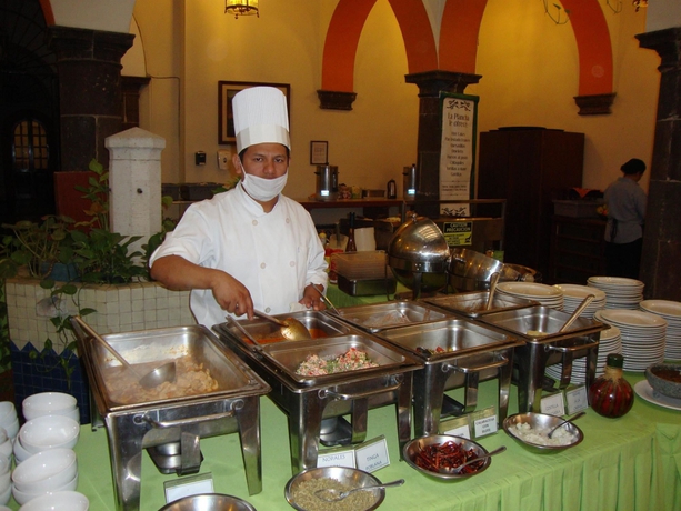 Imagen del bar/restaurante del Hotel Concierge Plaza Colima. Foto 2