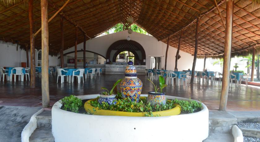 Imagen del bar/restaurante del Hotel Concierge Plaza San Rafael. Foto 2