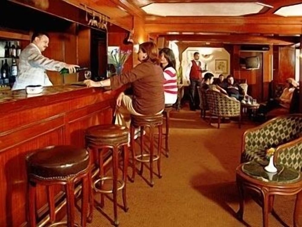 Imagen del bar/restaurante del Hotel Concorde Dokki. Foto 6