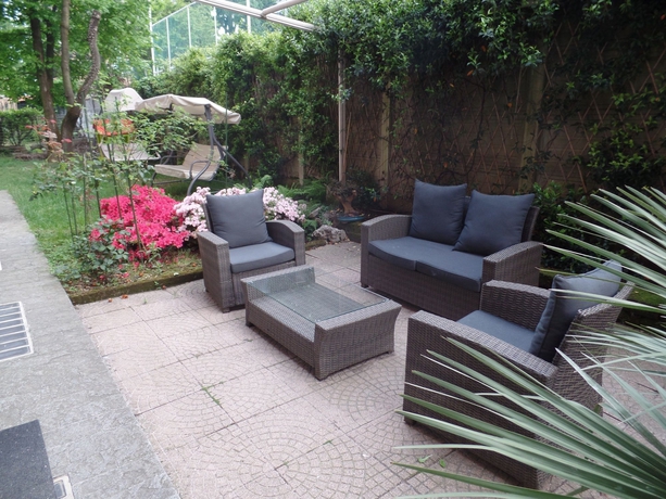 Imagen de los exteriores del Hotel Concorde Fiera. Foto 11