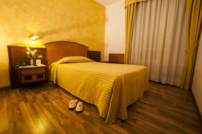 Imagen de la habitación del Hotel Concorde Fiera. Foto 9