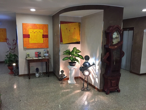 Imagen de los interiores del Hotel Concorde Fiera. Foto 14