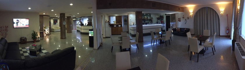 Imagen de los interiores del Hotel Concorde Fiera. Foto 15