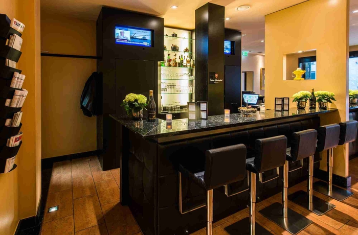 Imagen del bar/restaurante del Hotel Concorde, Frankfurt. Foto 1
