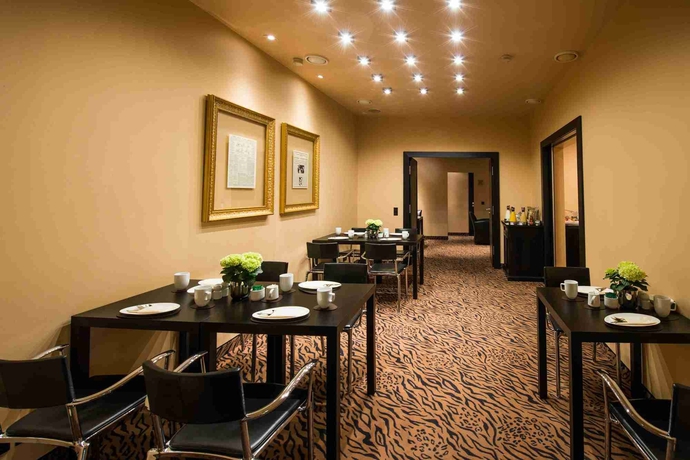 Imagen del bar/restaurante del Hotel Concorde, Frankfurt. Foto 2