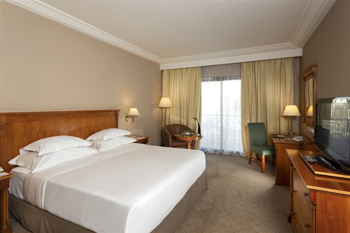 Imagen de la habitación del Hotel Concorde Les Berges du Lac. Foto 3