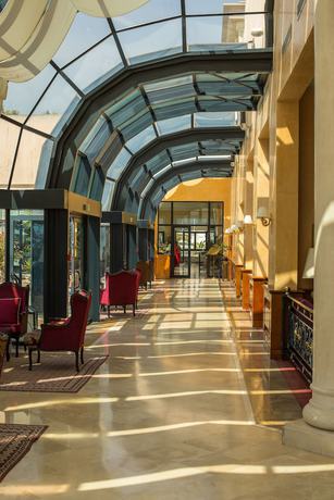 Imagen de los interiores del Hotel Concorde Les Berges du Lac. Foto 13