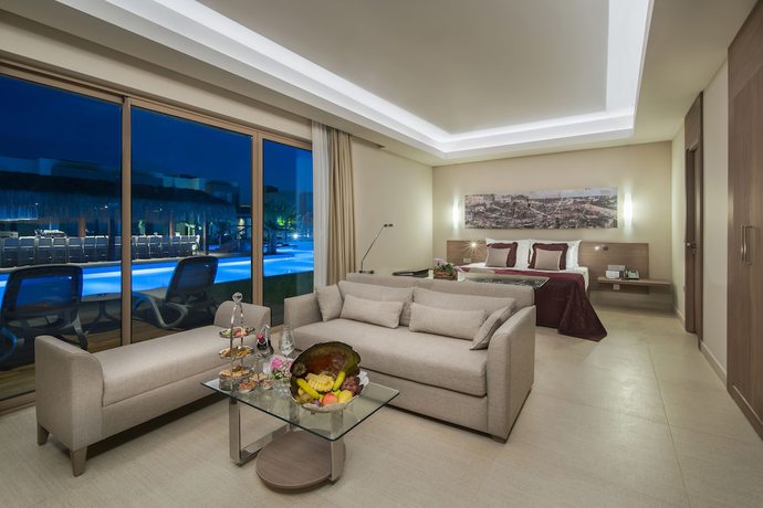 Imagen de la habitación del Hotel Concorde Luxury Resort and Casino and Convention and Spa. Foto 3