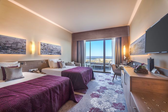 Imagen de la habitación del Hotel Concorde Luxury Resort and Casino and Convention and Spa. Foto 6