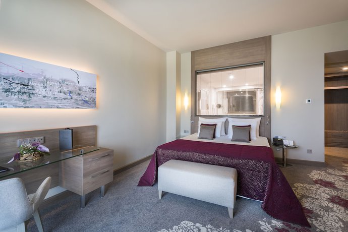 Imagen de la habitación del Hotel Concorde Luxury Resort and Casino and Convention and Spa. Foto 8