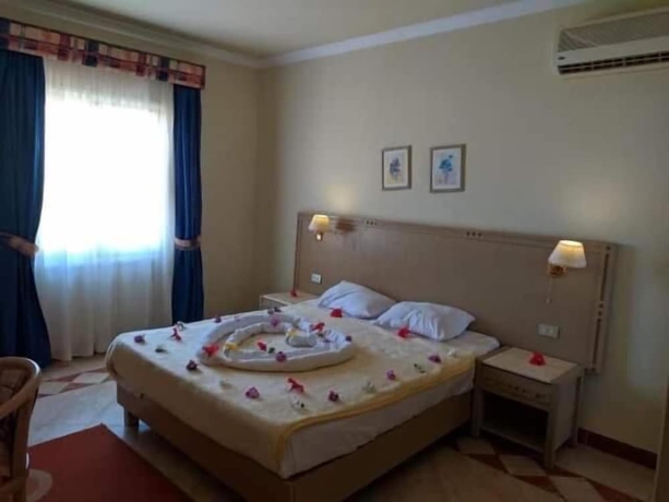 Imagen de la habitación del Hotel Concorde Royal Beach Resort. Foto 4