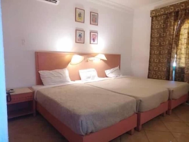 Imagen de la habitación del Hotel Concorde Royal Beach Resort. Foto 15