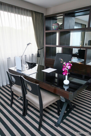 Imagen de la habitación del Hotel Concorde Singapore. Foto 5