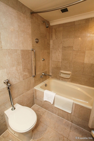 Imagen de la habitación del Hotel Concorde Singapore. Foto 10