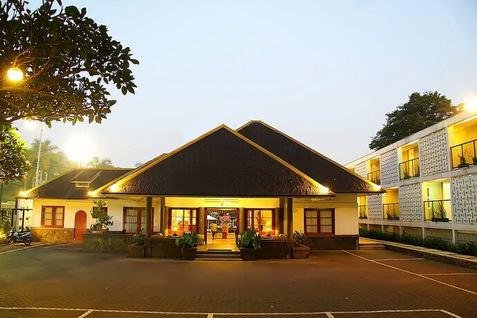 Imagen general del Hotel Concordia, Bandung. Foto 8