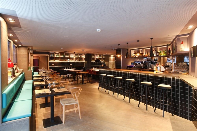 Imagen del bar/restaurante del Hotel Concordia Barcelona. Foto 1