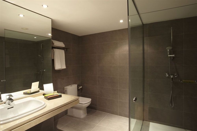 Imagen de la habitación del Hotel Concordia Barcelona. Foto 13