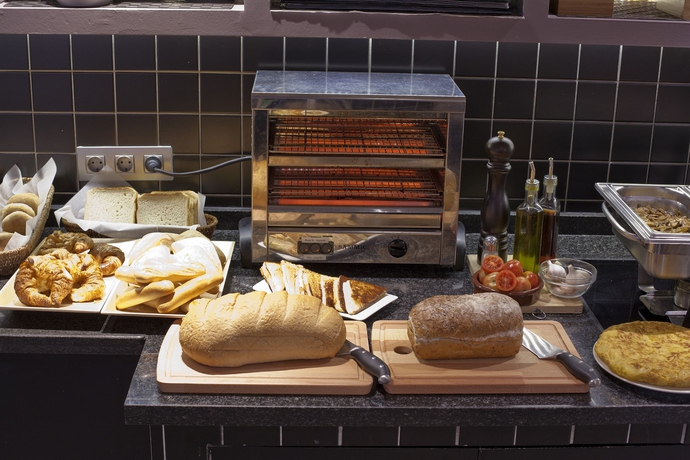 Imagen del bar/restaurante del Hotel Concordia Barcelona. Foto 3