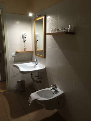 Imagen de la habitación del Hotel Concordia, Porlezza. Foto 5