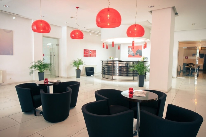 Imagen de los interiores del Hotel Concordia, Targu-Mures. Foto 16