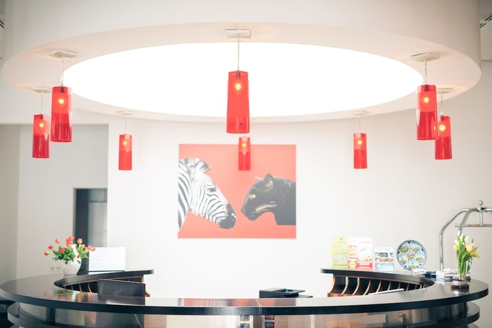 Imagen de los interiores del Hotel Concordia, Targu-Mures. Foto 18