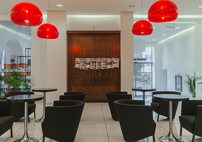 Imagen de los interiores del Hotel Concordia, Targu-Mures. Foto 19