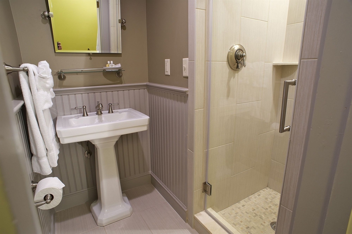 Imagen de la habitación del Hotel Concord's Colonial Inn. Foto 3