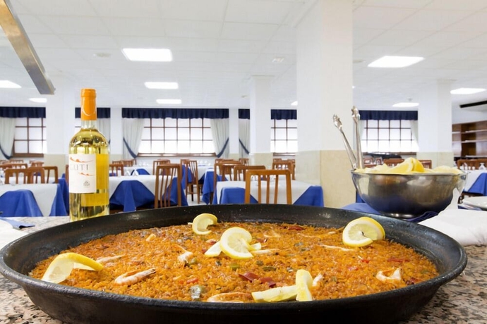 Imagen del bar/restaurante del Hotel Condal, Benidorm. Foto 5