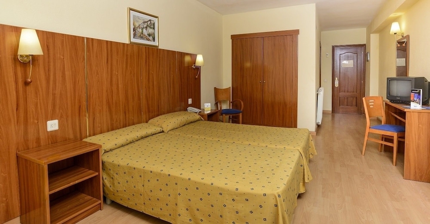Imagen de la habitación del Hotel Condal, Benidorm. Foto 7