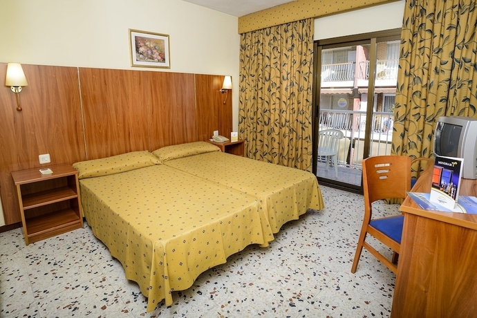 Imagen de la habitación del Hotel Condal, Benidorm. Foto 8