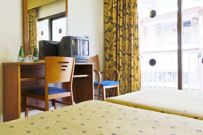 Imagen de la habitación del Hotel Condal, Benidorm. Foto 10
