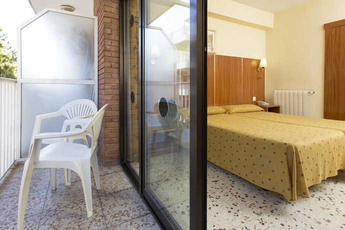 Imagen de la habitación del Hotel Condal, Benidorm. Foto 12
