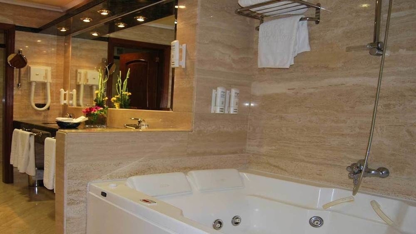 Imagen de la habitación del Hotel Conde Ansúrez. Foto 4