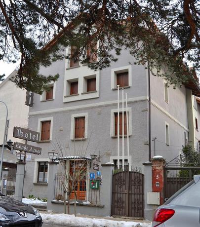 Imagen de los exteriores del Hotel Conde Aznar. Foto 9