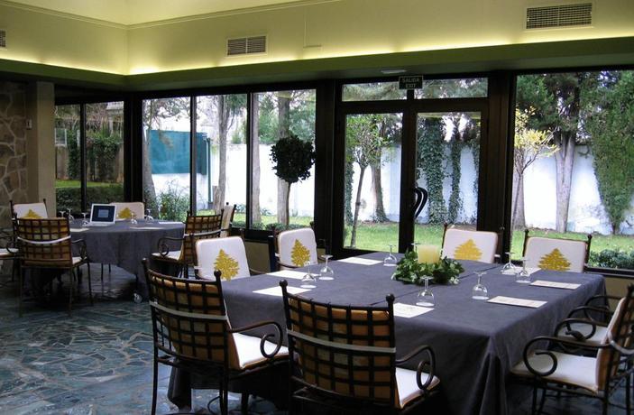 Imagen de los interiores del Hotel Conde Aznar. Foto 10