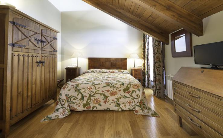 Imagen de la habitación del Hotel Conde Aznar. Foto 6