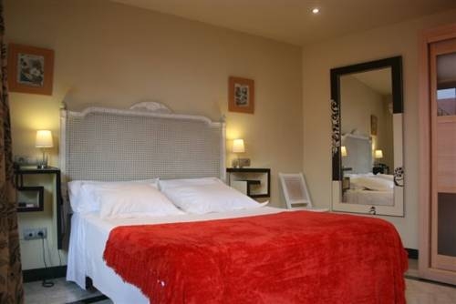 Imagen de la habitación del Hotel Conde De Cárdenas. Foto 5