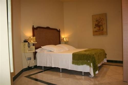 Imagen de los interiores del Hotel Conde De Cárdenas. Foto 16