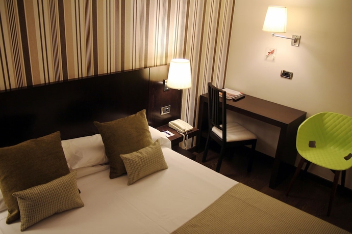 Imagen de la habitación del Hotel Conde Duque Bilbao. Foto 3