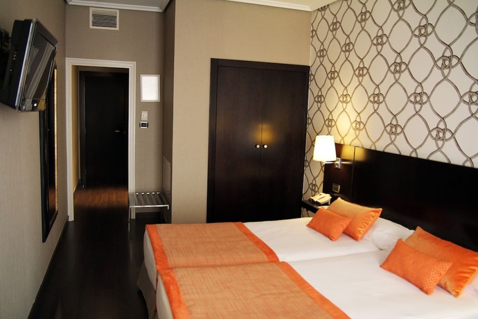 Imagen de la habitación del Hotel Conde Duque Bilbao. Foto 12