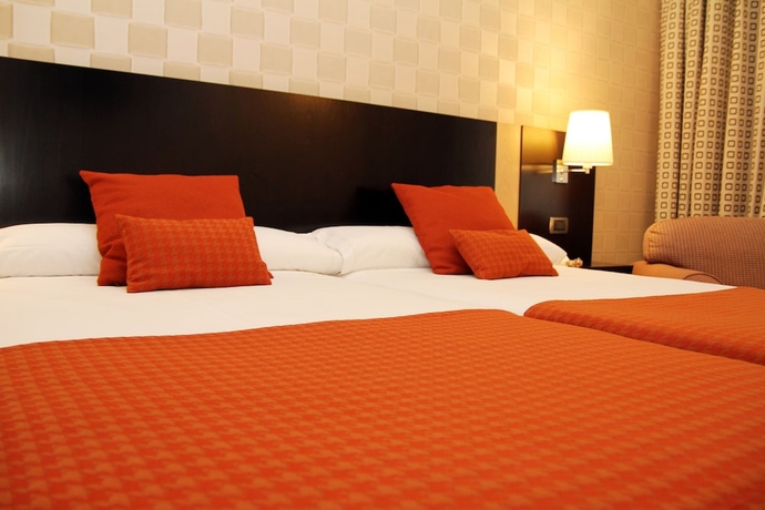 Imagen de la habitación del Hotel Conde Duque Bilbao. Foto 13